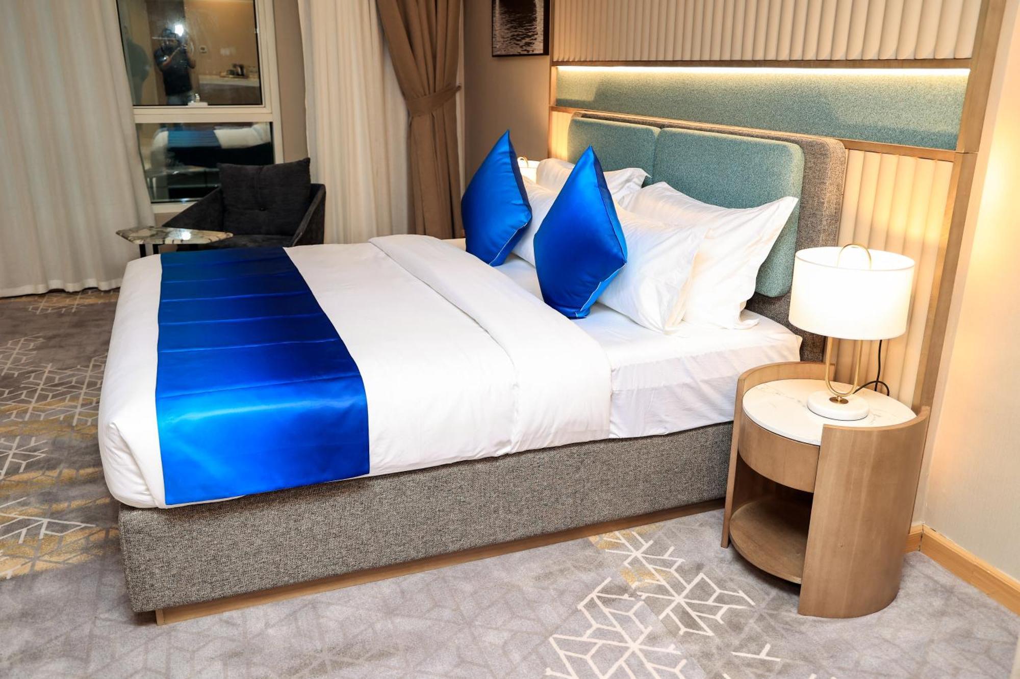 Best Western Premier M Four Hotel Dubai Exteriör bild